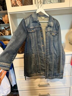 Longline Women's Denim Jacket in Washed Blue